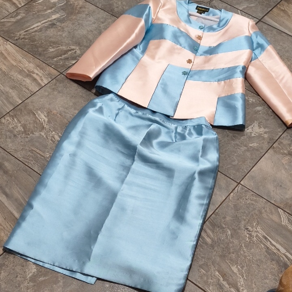 Elegant Blue and Cream Midi Skirt Set